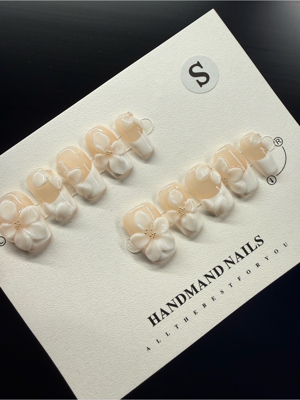 3D Flower Press-On Nails in Nude & White